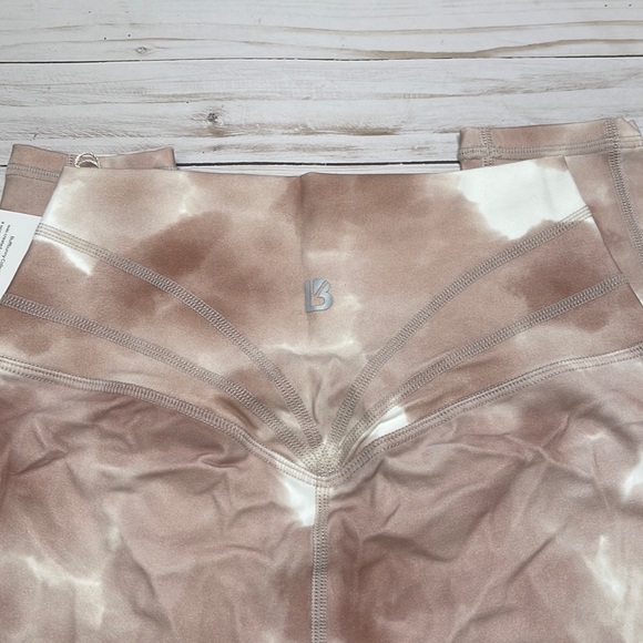 BuffBunny Legacy Leggings - Beige Swirl Print - Picture 6 of 12